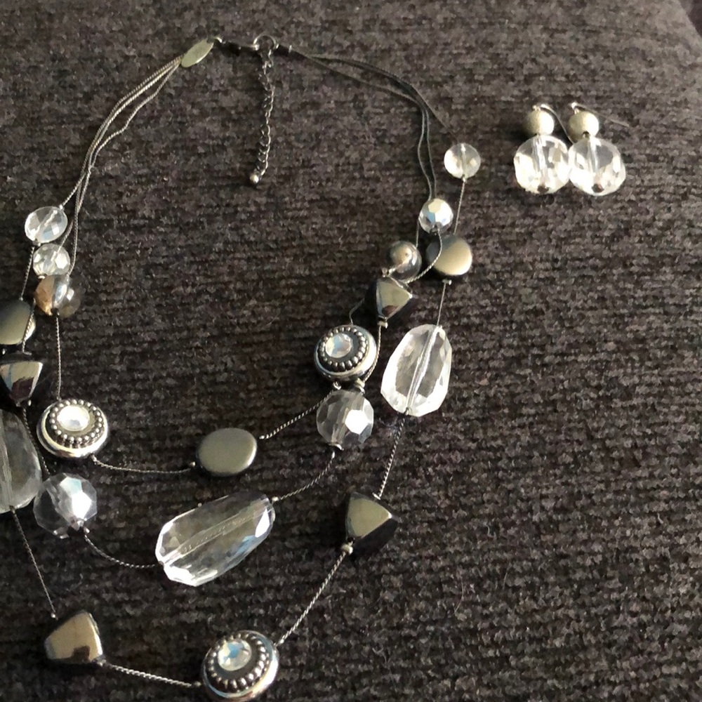 New York and Company necklace and earring set